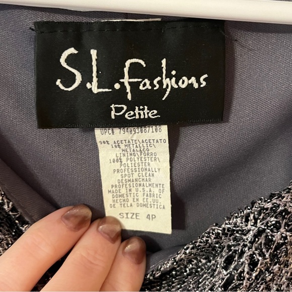 S.L Fashions Metallic Crochet Fringe Knot Shoulder Cocktail Dress Size 4P - Picture 5 of 6